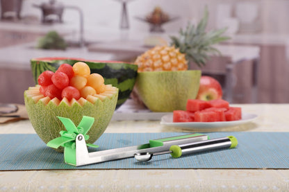 "Windmill-Shaped Watermelon Cutter: Plastic Slicer for Effortless Watermelon Cutting and Power Saving"