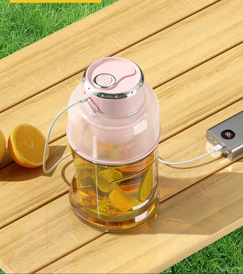 PowerBlend Pro: Cordless Mini Juicer with 1600ml Capacity – Squeeze Freshness Anywhere!"