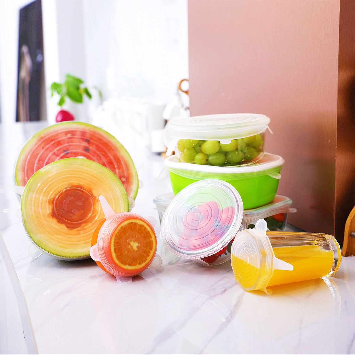 Keep your food fresh and your kitchen tidy with this set of 06 pics-set silicone lids